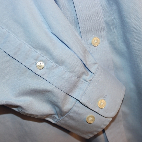 Eddie Bauer Wrinkle Free Relaxed Fit Button Down Shirt - Picture 6 of 7